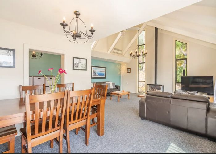  at 22 Jane Street, Macandrew Bay, Dunedin