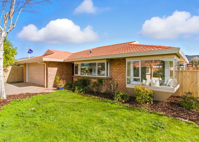  at 2 Leigh Place, Paraparaumu Beach, Kapiti Coast, Wellington