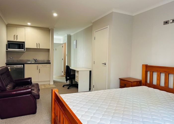  at Room 1, 6/181 Knighton Road, Hillcrest, Hamilton, Waikato