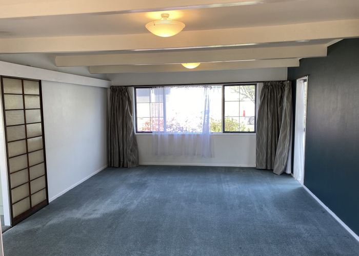  at 98 Chelsea View Drive, Chatswood, North Shore City, Auckland