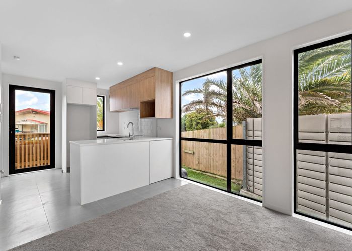  at Lot 7, 300 Great North Road, Henderson, Waitakere City, Auckland