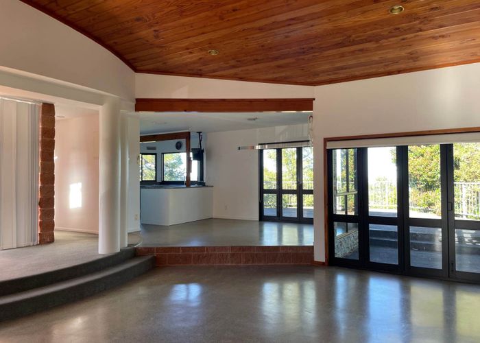  at 39 Upper Harbour Drive, Greenhithe, North Shore City, Auckland