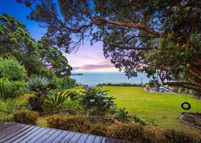  at 124 Cornwallis Road, Cornwallis, Waitakere City, Auckland