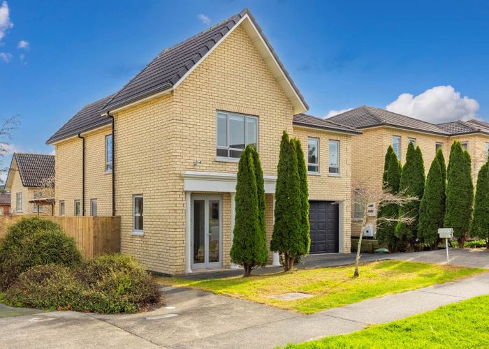  at 71 Fields Parade, Oteha, Auckland