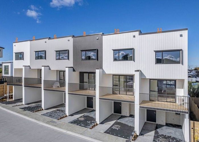  at 16/1 Oteha Valley Road, Albany, North Shore City, Auckland