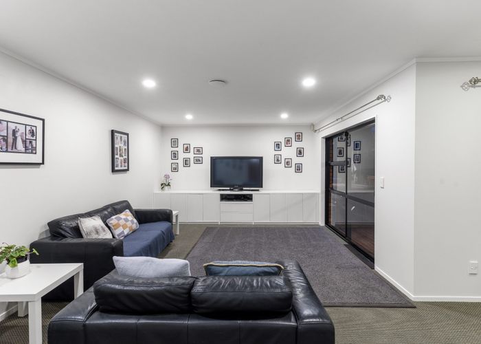  at 20 Matisse Drive, West Harbour, Auckland