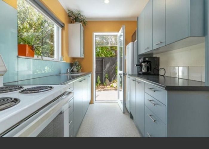  at 3/27 Rugby Street, Merivale, Christchurch City, Canterbury