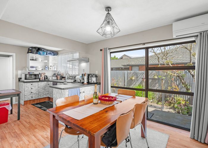  at 2/41 Picton Avenue, Riccarton, Christchurch City, Canterbury