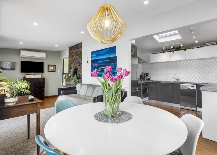  at 11 Wood Bay Road, Titirangi, Waitakere City, Auckland