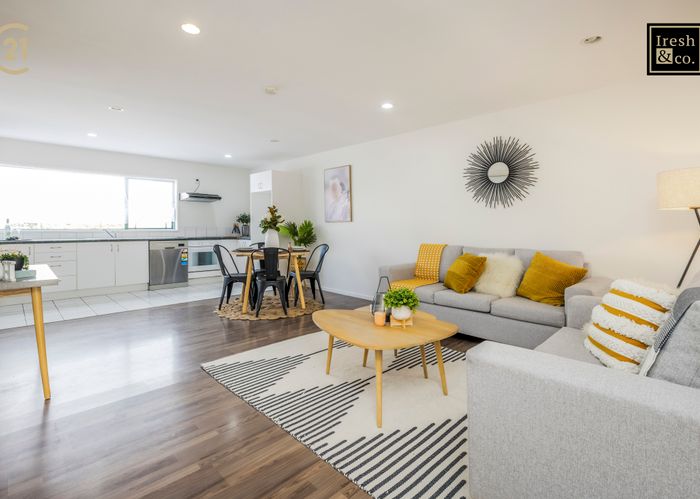  at 2/1 Briar Way, New Lynn, Auckland