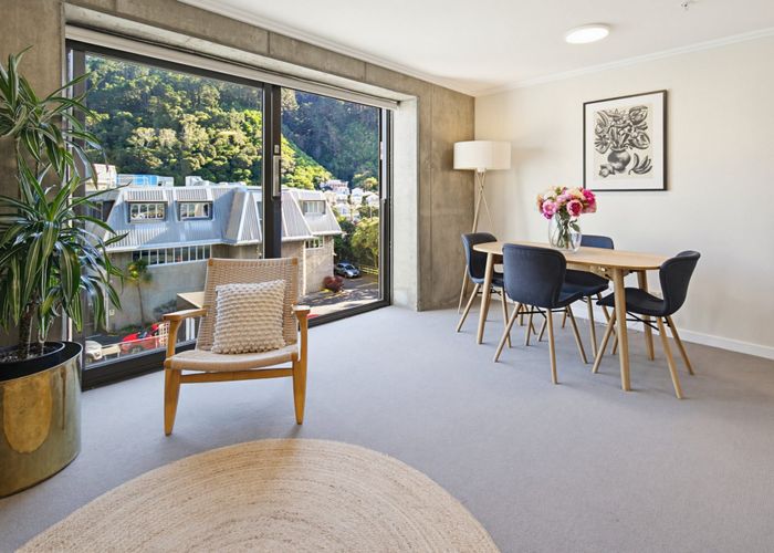  at 402/111 Molesworth Street, Thorndon, Wellington