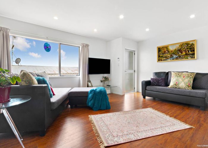  at 45 Lilburn Crescent, Massey, Auckland