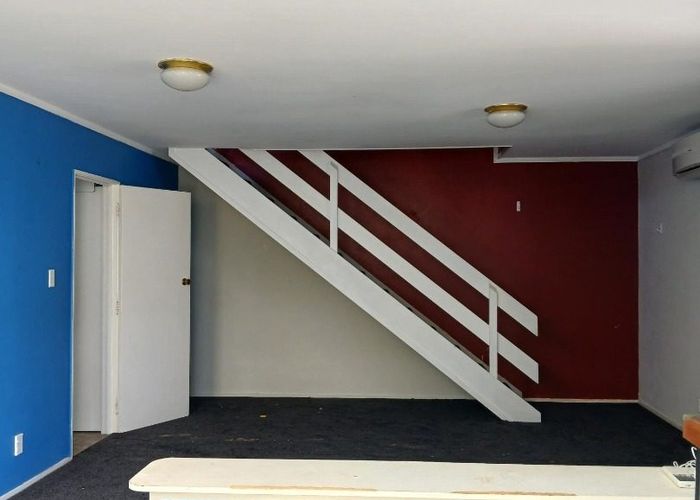  at 2/64 Park Avenue, Papatoetoe, Auckland