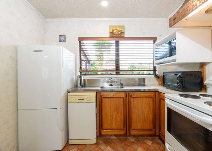  at 2/3 Cullen Avenue, Mount Roskill, Auckland