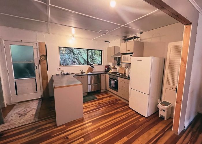  at 32 Shackleton Grove, Stokes Valley, Lower Hutt, Wellington