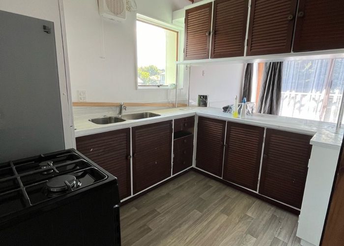  at 2 Mervyn Place, Plimmerton, Porirua, Wellington