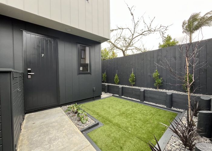  at 131 Lancaster Road, Beach Haven, Auckland