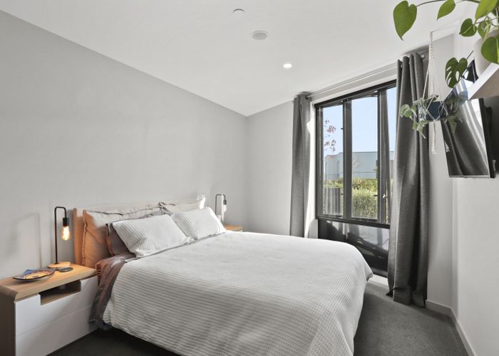  at 101/2 Launch Road, Hobsonville, Waitakere City, Auckland