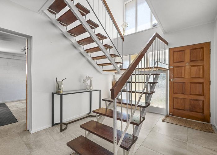  at 6 Prestige Place, Castor Bay, North Shore City, Auckland