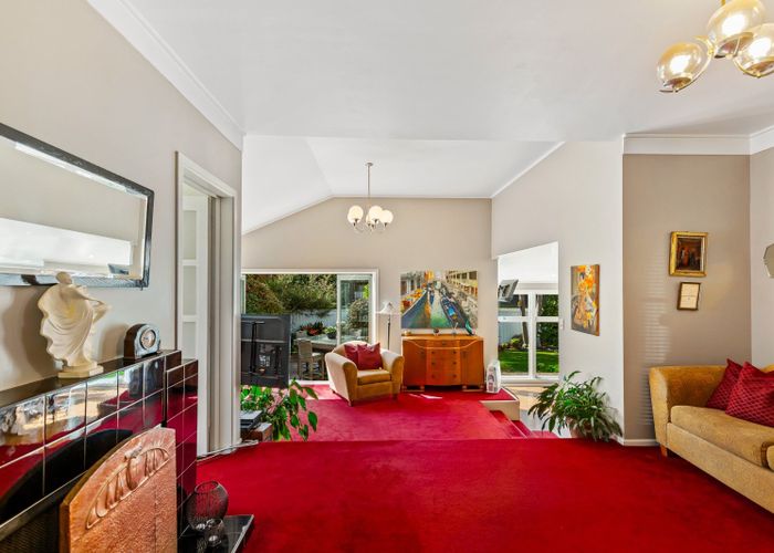 at 10 Cassino Street, Bayswater, Auckland