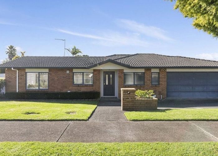  at 15 Kohanga Road, Mangere Bridge, Auckland