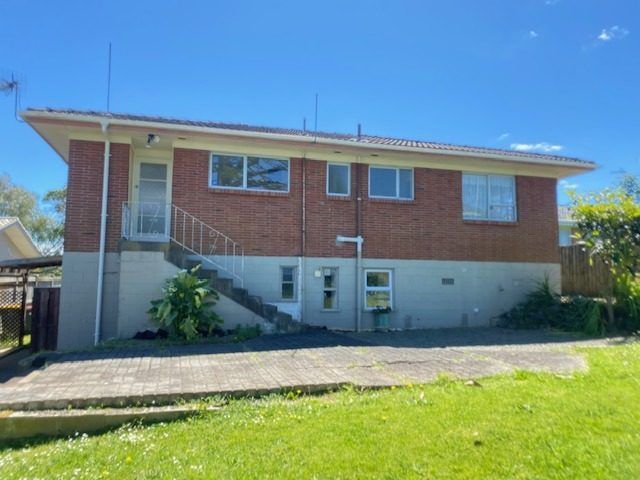  at 72 Botany Road, Botany Downs, Manukau City, Auckland