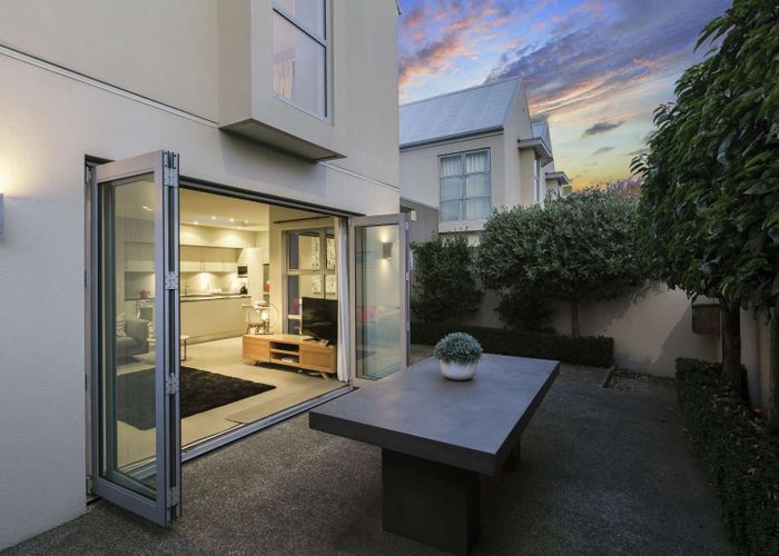  at 38 Rhodes Street, Merivale, Christchurch