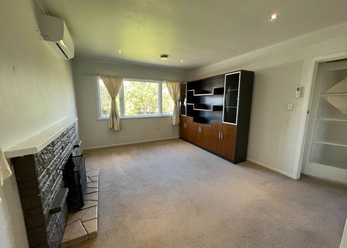  at 5 Lucas Place, Weymouth, Manukau City, Auckland