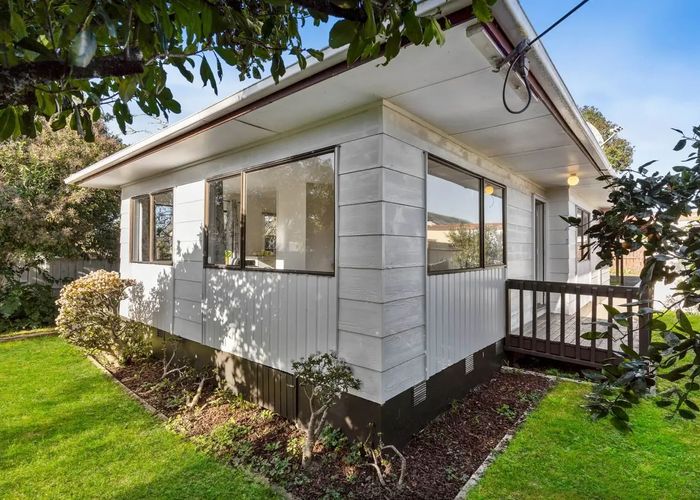  at 2/128A Bruce McLaren Road, Henderson, Waitakere City, Auckland