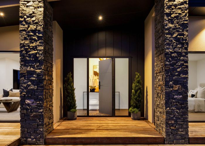  at 2 Marsden Place, Hurworth, New Plymouth