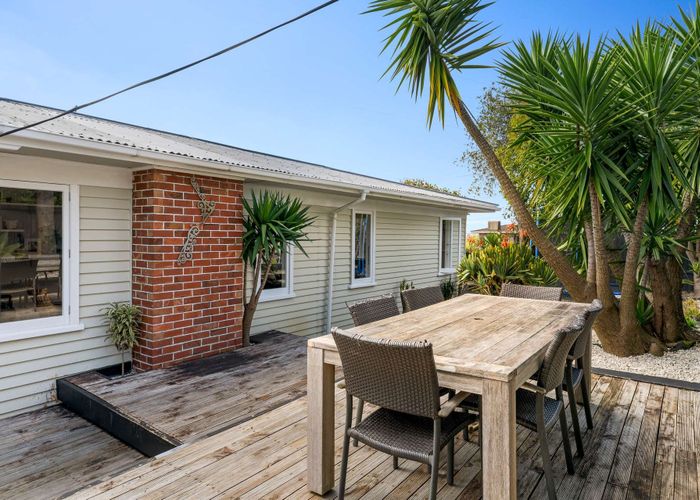  at 58 Tiroroa Avenue, Te Atatu South, Auckland
