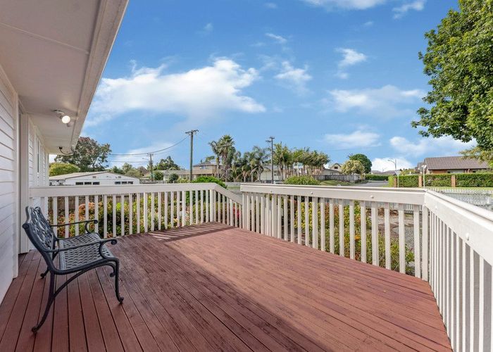  at 71 Beach Road, Te Atatu Peninsula, Waitakere City, Auckland