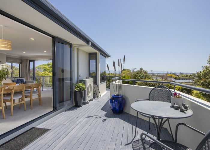  at 6 Dartmoor Place, Richmond