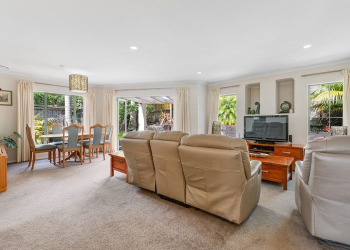  at 4 Westminster Gardens, Unsworth Heights, North Shore City, Auckland