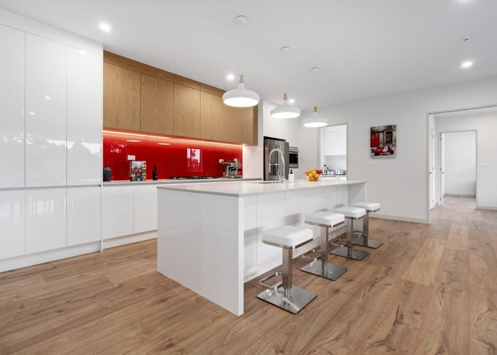  at 15 Nola Road, Oratia, Waitakere City, Auckland