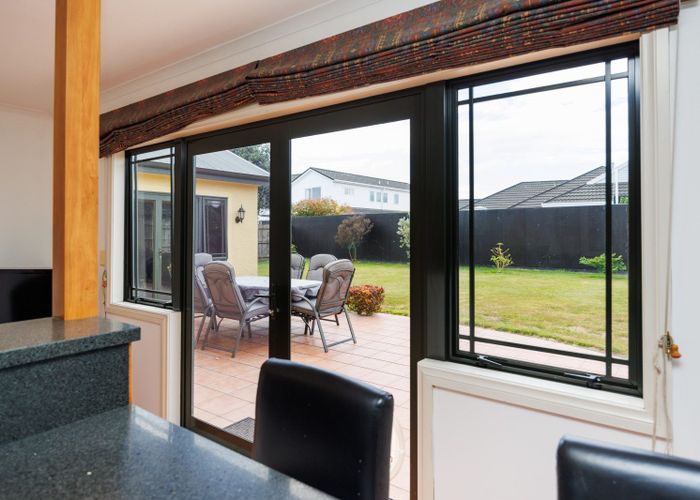  at 27 Royal Oak Drive, Kelvin Grove, Palmerston North