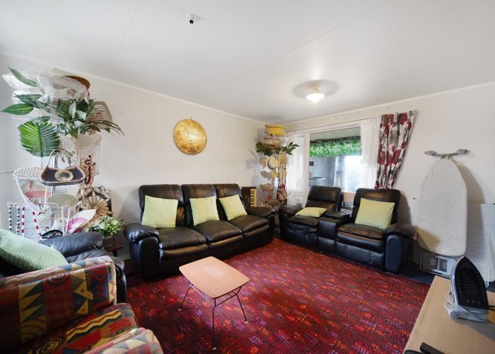  at 5 Kirkella Crescent, Mangere East, Manukau City, Auckland