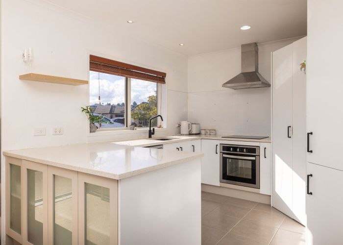  at 2/100 Millers Road, Brookfield, Tauranga