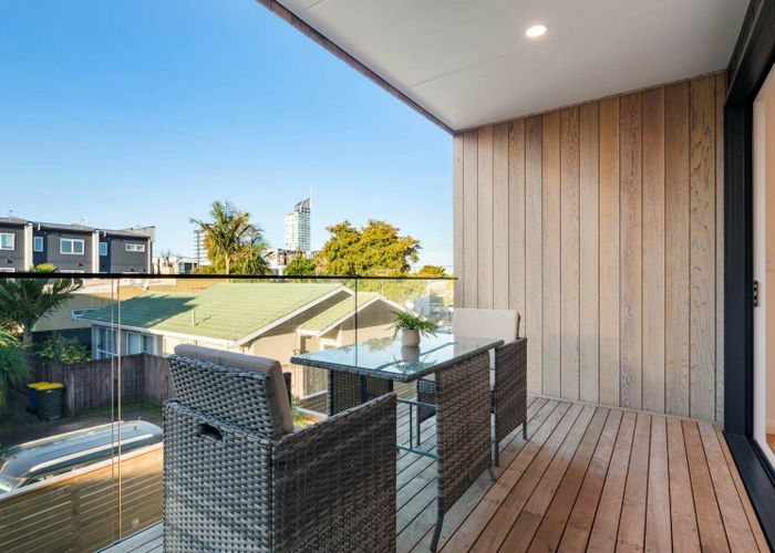  at 25C  Lomond Street, Takapuna, North Shore City, Auckland