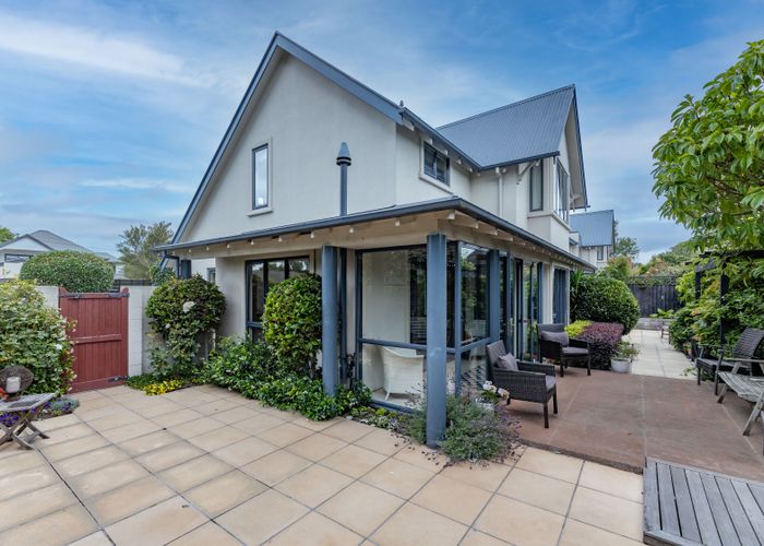  at 1/25 Bryndwr Road, Fendalton, Christchurch
