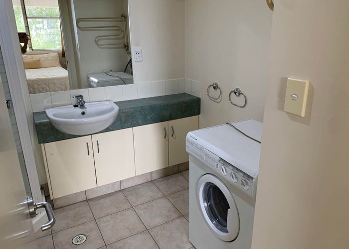  at 4A/2 Whitaker Place, Grafton, Auckland