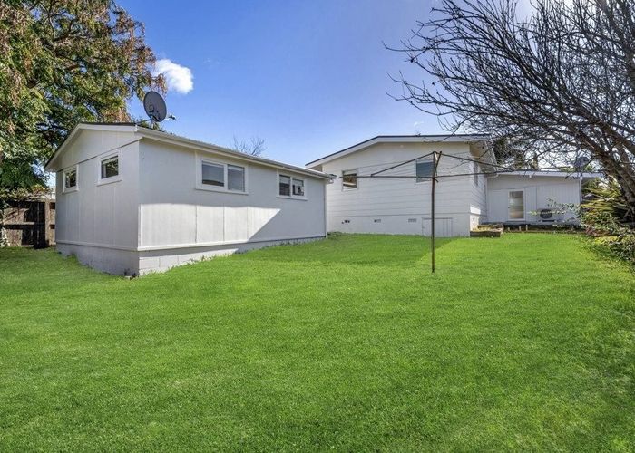  at 5 Astor Place, Manurewa, Auckland