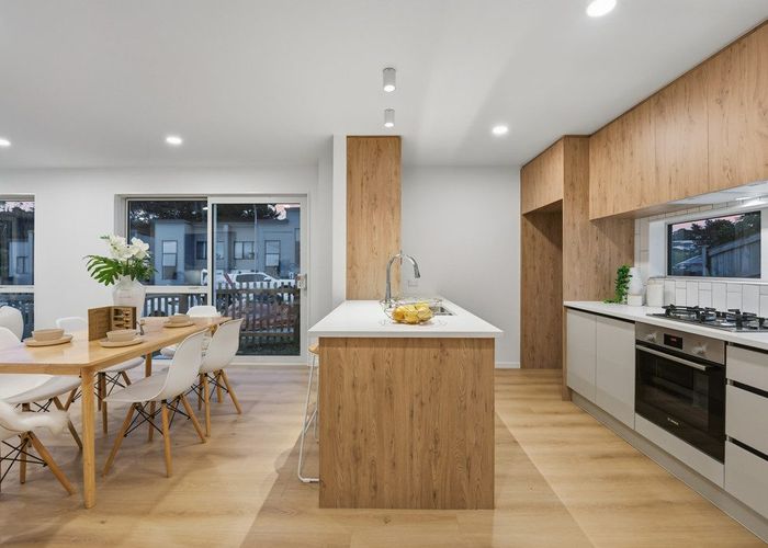  at 6A Kaimai Avenue, Massey, Waitakere City, Auckland