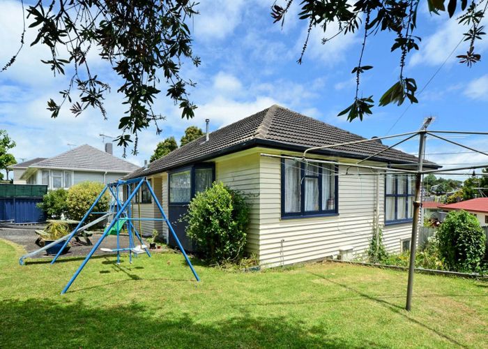  at 11 Albrecht Avenue, Mount Roskill, Auckland