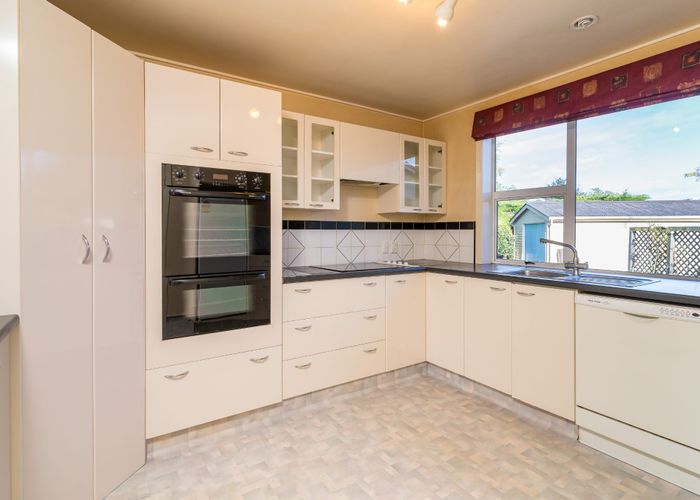  at 16 George Street, Milton