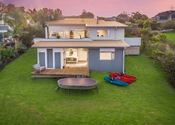  at 10 Double Bay Place, Army Bay, Whangaparaoa