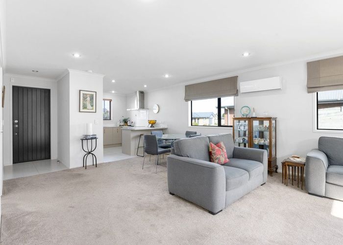  at 45 Shrule Place, Huntington, Hamilton