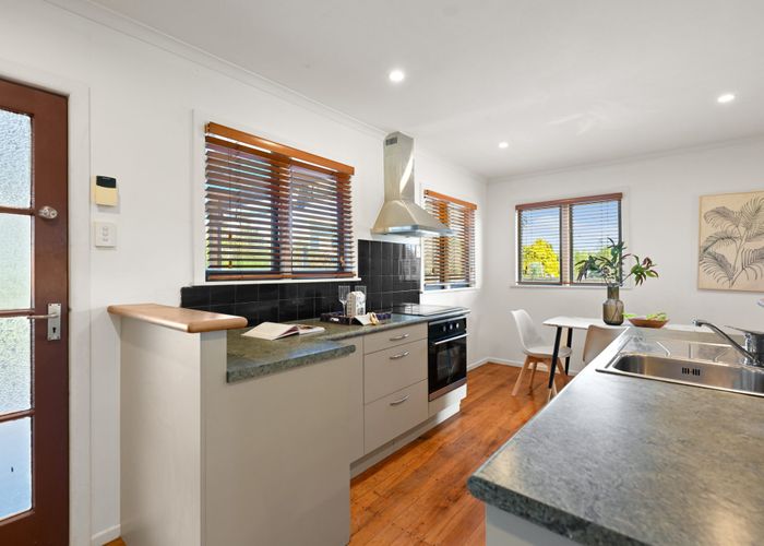  at 2 Store Road, Whatawhata