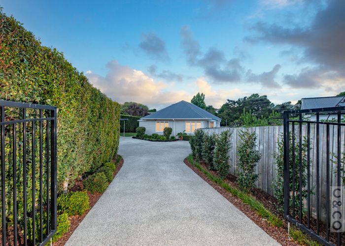  at 5 Norglen Lane, Riverhead, Riverhead