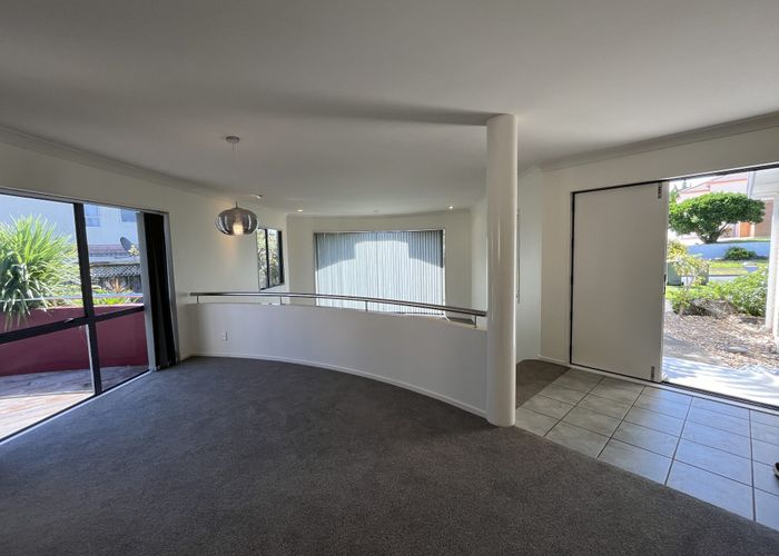  at 3 Larkin Place, Somerville, Manukau